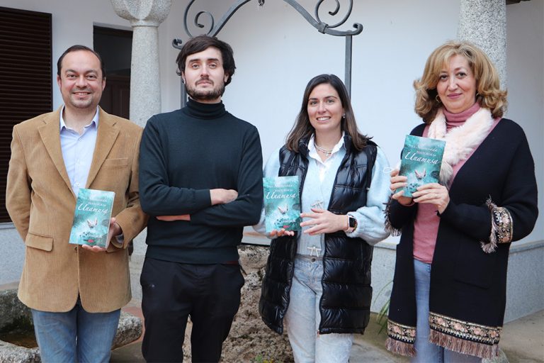 Almodóvar de Campo: Amigable presentación de la novela de Ángel LAmenor en “éste que también considero mi pueblo”