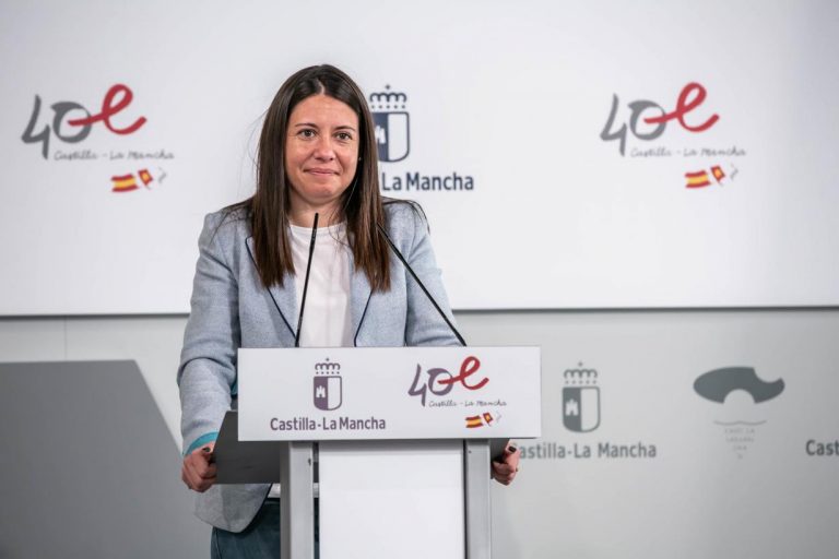 El Gobierno regional aprueba el Decreto de subvención directa a entidades sociales para la incorporación de nuevas familias al Programa de Acogimiento Familiar de Menores