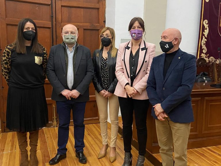 El Gobierno regional destaca el éxito del Plan Corresponsables que ha generado 1.500 empleos y ha hecho posible atender a miles de menores