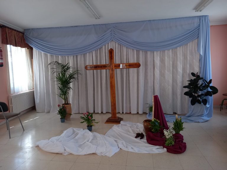 Vuelven los jóvenes y mayores a cantar los mayos, con el resurgir de la tradicional Fiesta de Cruces y Mayos en Carrizosa