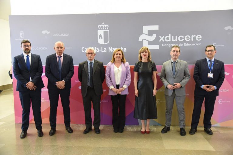 El Gobierno regional recalca que todos los centros educativos de Castilla-La Mancha contarán con Plan Digital de Centro el próximo curso   