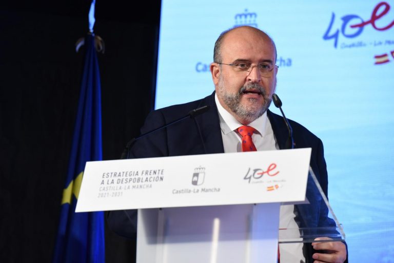 Los contribuyentes de zonas despobladas podrán acogerse en la campaña de la renta a las nuevas deducciones fiscales de Castilla-La Mancha