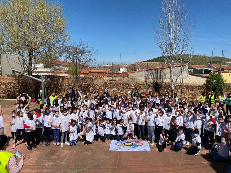 Primeras olimpiadas escolares intercentros con motivo del Día del Deporte entre Santa Cruz de Mudela y Torrenueva