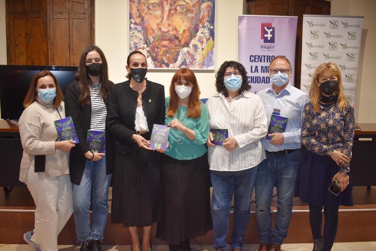 Masías agradece a Laura Strego su valentía por denunciar los abusos sexuales en la infancia en ‘Lolita contra el Lobo’