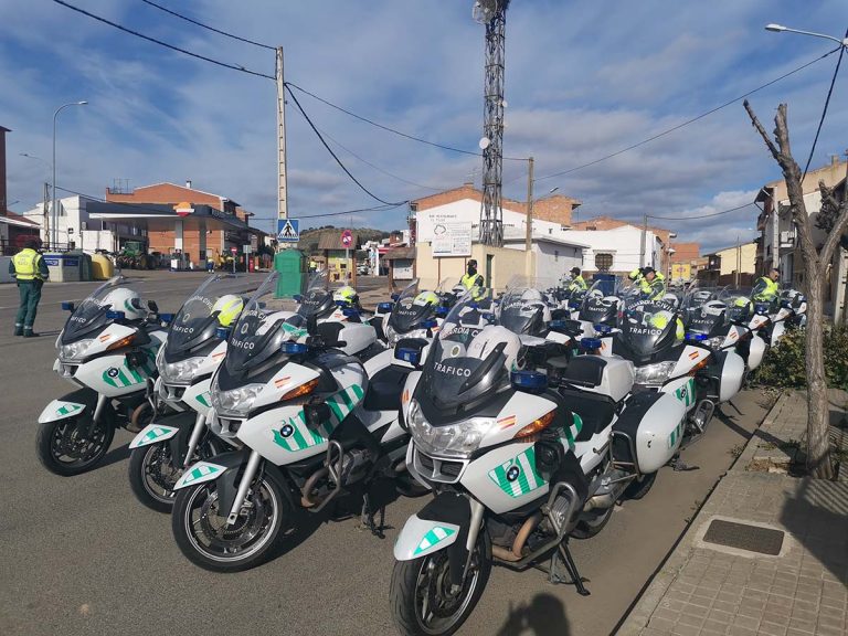 Motoristas de la Guardia Civil toman Ciudad Real y Puertollano durante un ejercicio de prácticas