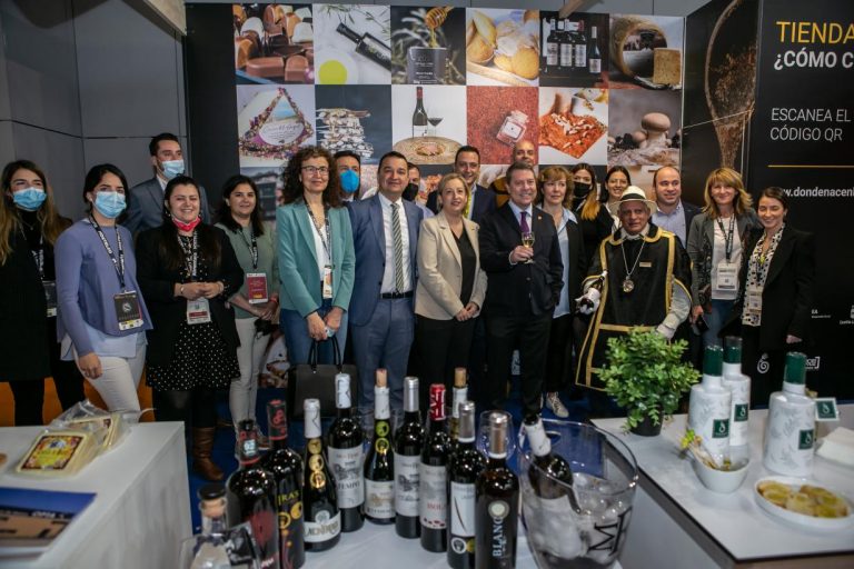 García-Page anuncia una nueva convocatoria de ayudas FOCAL por valor de 30 millones de euros “para este mismo año”