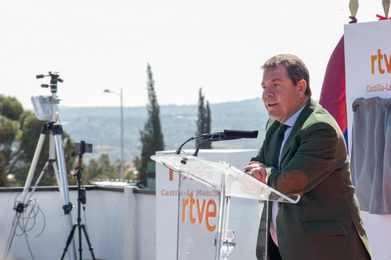 García-Page pide una reunión a Sánchez para hablar de agua y urge la puesta en marcha de las desaladoras como alternativa al trasvase