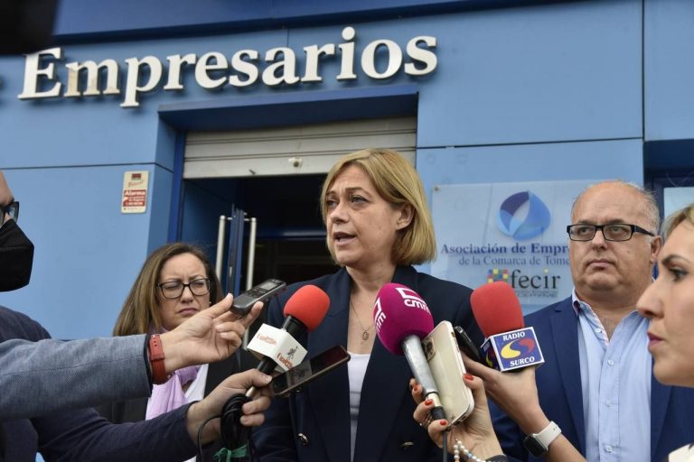 Picazo hace un análisis económico con empresarios de Tomelloso sobre su comarca, la región y España