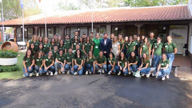 ¿Quieres ser azafata o azafato en Fercam 2022?