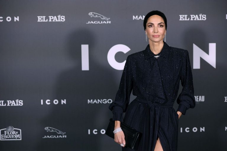 Castilla-La Mancha concede sus Medallas de Oro a Eugenia Silva y Ángela Vallvey