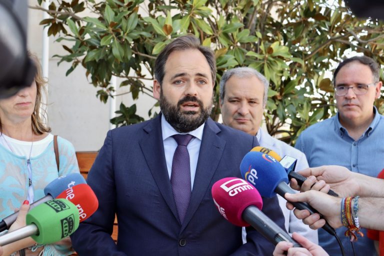 Núñez se compromete a debatir sobre cualquier asunto de actualidad con  Page “el día después” del ‘cara a cara’ sobre impuestos en CMM