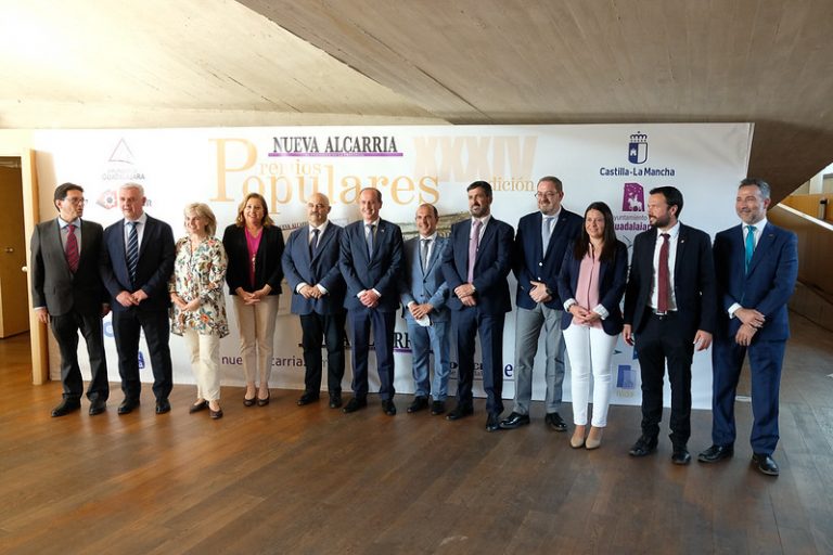 El Gobierno regional ensalza la figura del bibliobús como dinamizador de la cultura en las zonas rurales y como medio para democratizarla