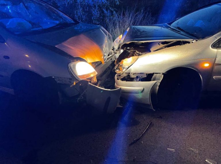 Ciudad Real: Choque frontal de dos turismos