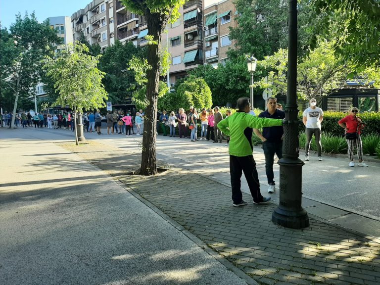 Puertollano: Larguísima cola para conseguir las entradas de Sergio Dalma