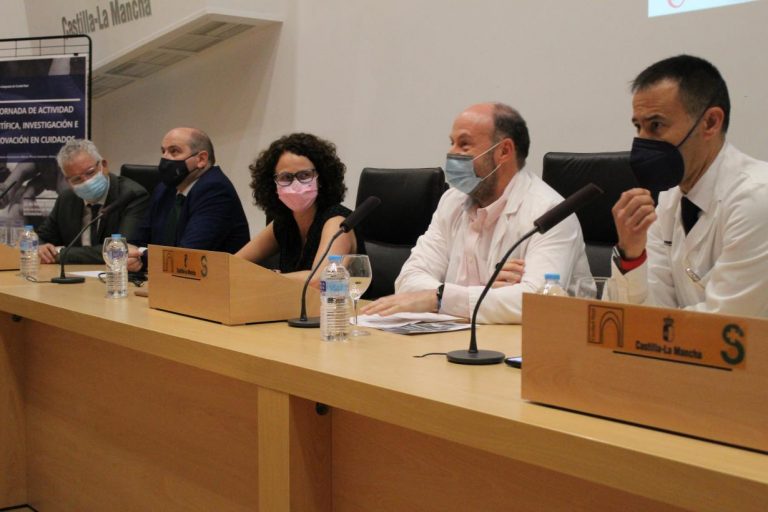 Castilla-La Mancha potencia la capacidad científica de la Enfermería, que lidera un centenar de proyectos de investigación en cuidados