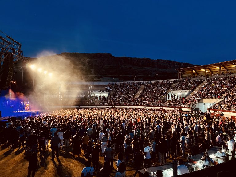 Puertollano desborda el coso y se vuelca con Sergio Dalma