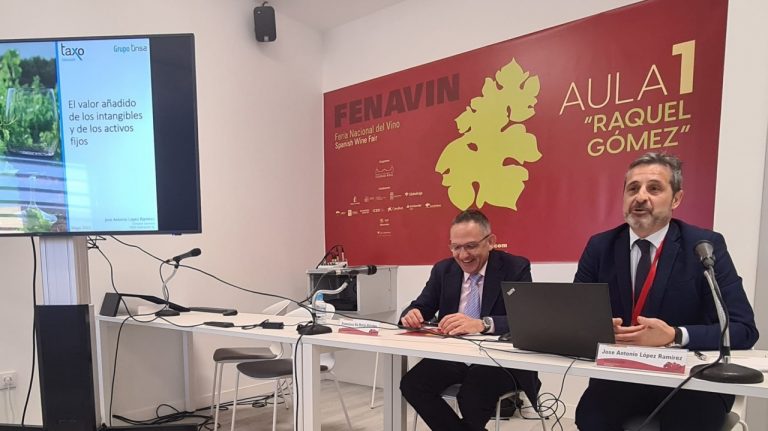 Empresas del mundo del vino conocen en FENAVIN la valoración como herramienta estratégica de inversión