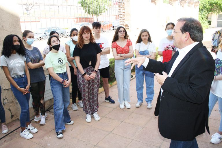 Estudiantes descubren el pasado de Puertollano en el Día de los Museos
