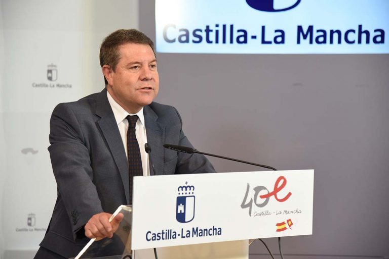 Emiliano García-Page preside el acto institucional del Día de Castilla-La Mancha que se celebra en Puertollano