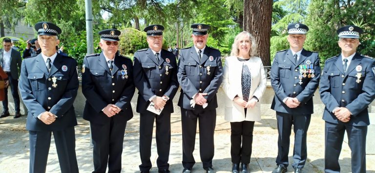 El Gobierno Regional condecora a cinco Policías Locales de Puertollano
