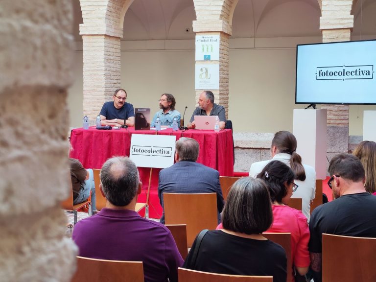 Doce autores se unen para dar forma al número 1 de la revista de Fotocolectiva