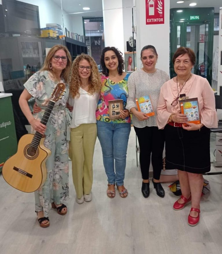 Almudena María Puebla presenta sus últimas publicaciones en Serendipia