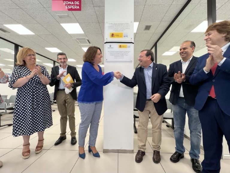 Patricia Franco inaugura la nueva oficina Emplea de Puertollano tras una inversión de 375.000 euros para ofrecer mejores servicios
