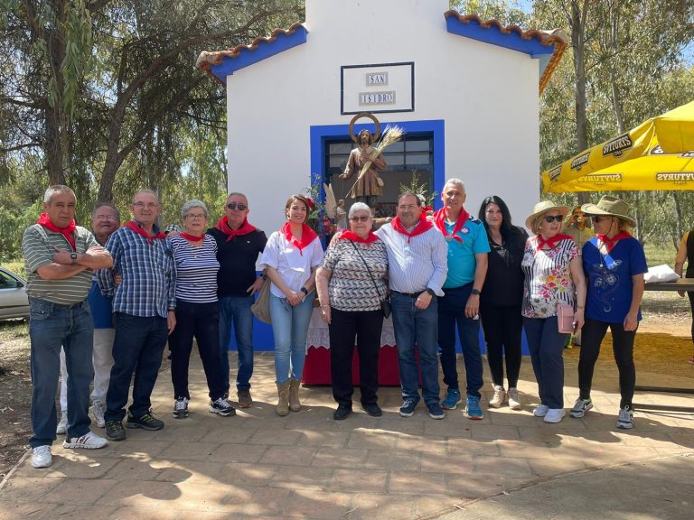 Adolfo Muñiz asiste a la romería de San Isidro de El Villar de Puertollano