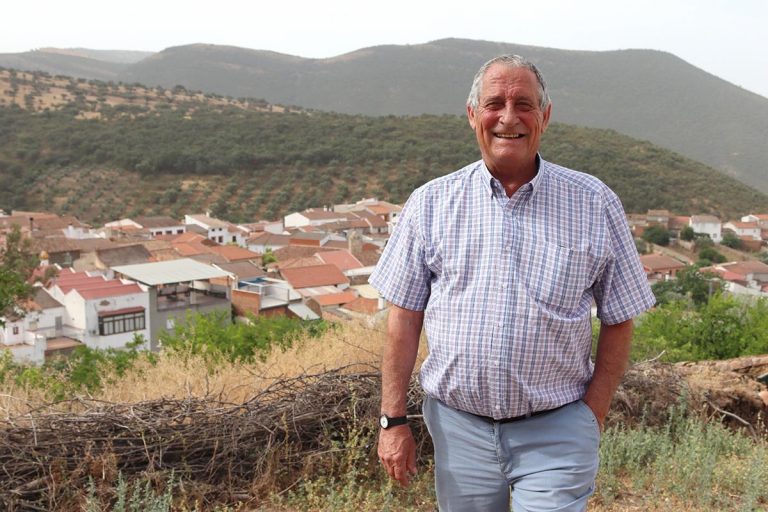 «Trabajamos para que un pueblo pequeño como El Hoyo sea cada día más grande»