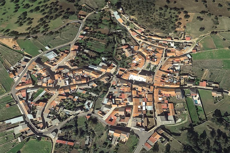 El Ayuntamiento de Almodóvar del Campo lucha «en la vía civil» por la titularidad pública y vecinal del camino entre San Benito y Minas del Horcajo￼