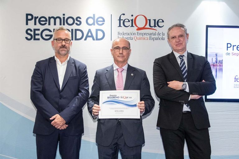 La Federación de Industrias Químicas premia al Complejo Industrial de Repsol en Puertollano por su buen desempeño en seguridad