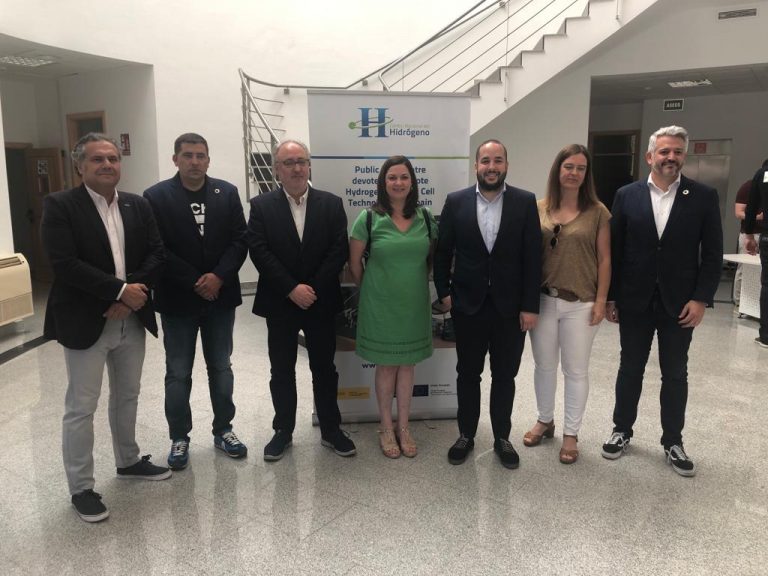 Una delegación parlamentaria socialista visita el CNH y Puertollano como ejemplo de «transición justa»