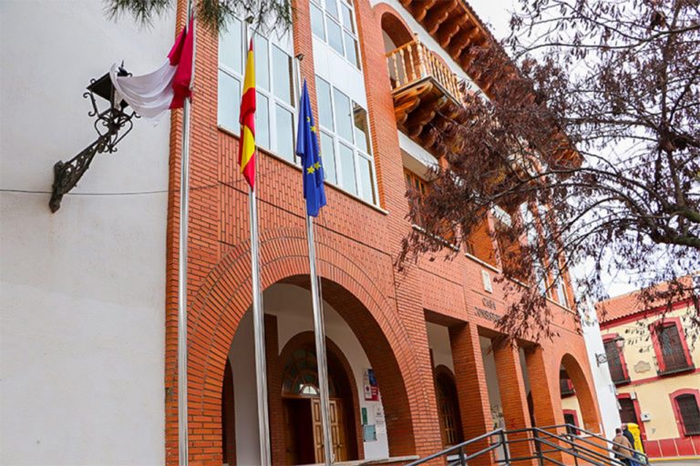 El Ayuntamiento de Argamasilla de Calatrava abre plazo para solicitar becas a estudiantes que cursen fuera de localidad￼