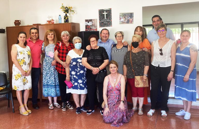 Puertollano: La creatividad de las mujeres de El Carmen, en una exposición de la Universidad Popular en la Asociación de Vecinos