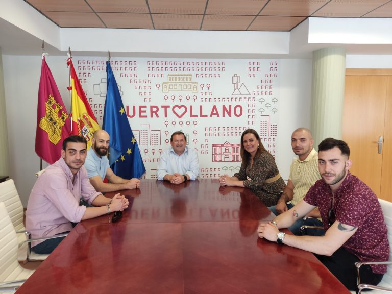 El alcalde de Puertollano felicita a los campeones en deportes de contacto