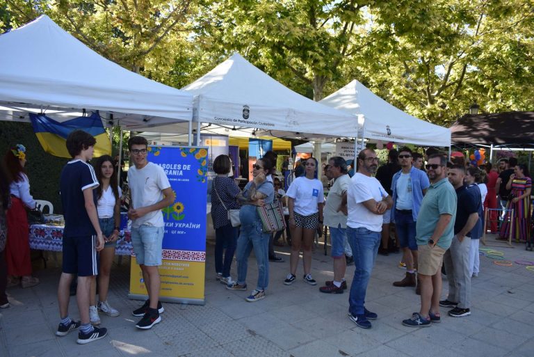 El Encuentro Joven reúne a más de 40 asociaciones en el Parque de Gasset