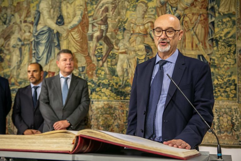 García-Page valora la “utilidad” del Consejo Consultivo para el orden democrático y lamenta que fuera “pisoteado” en Cataluña en el pasado