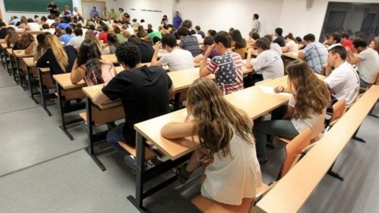 El examen de matemáticas de la EVAU de Castilla-La Mancha desata las protestas entre el alumnado, que reclama una revisión