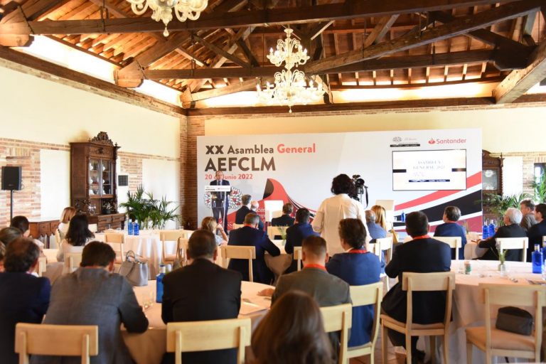 El Gobierno regional pone en valor la estabilidad y el diálogo social para incentivar el crecimiento económico y la creación de empleo  