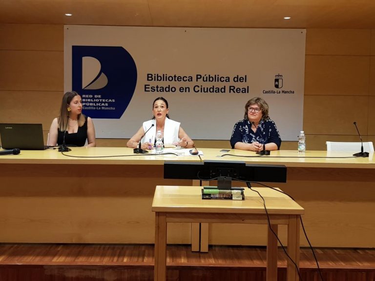 El Gobierno de Castilla-La Mancha resalta la importancia de impulsar la carrera investigadora de mujeres, especialmente en el ámbito científico