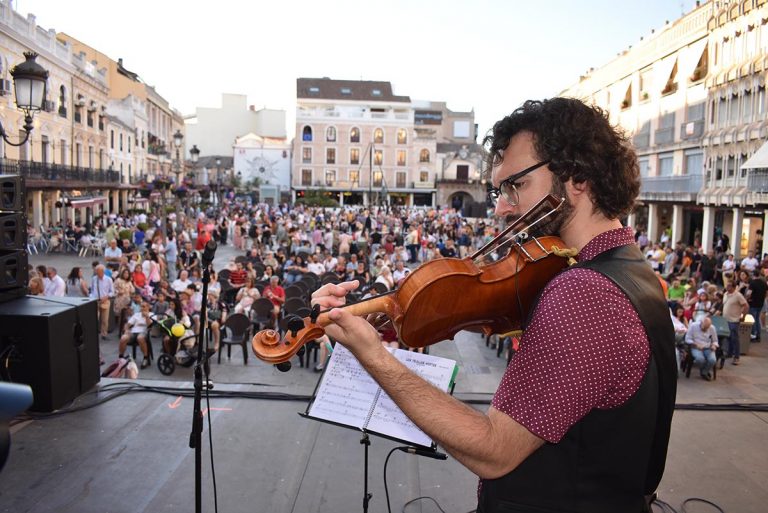 Masiva participación en la Noche Blanca Cervantina de Ciudad Real