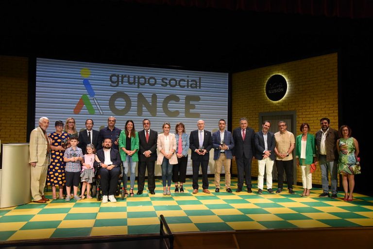 El Gobierno de Castilla-La Mancha, reconocido con el ‘Premio Solidarios 2022’ del Grupo Social ONCE por su apuesta contra la despoblación