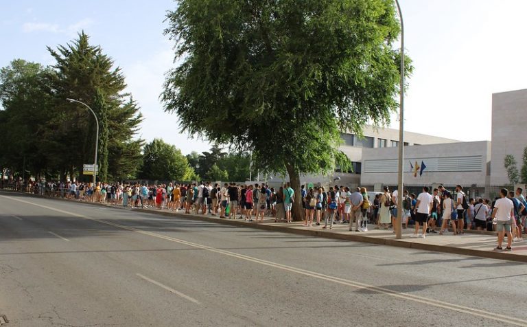 El 82 por ciento de los llamados a ocupar una de las 1.035 plazas al Cuerpo de Maestros han participado en el proceso de oposición