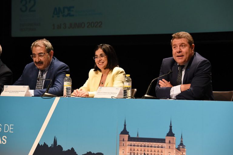 Emiliano García-Page anuncia 140 nuevos puestos de trabajo estables en el servicio de Enfermería de Castilla-La Mancha