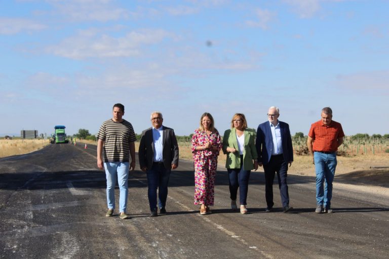 El Gobierno de Castilla-La Mancha finalizará en breve las obras de mejora del firme del tramo Pedro Muñoz-Tomelloso de la carretera CM-3101
