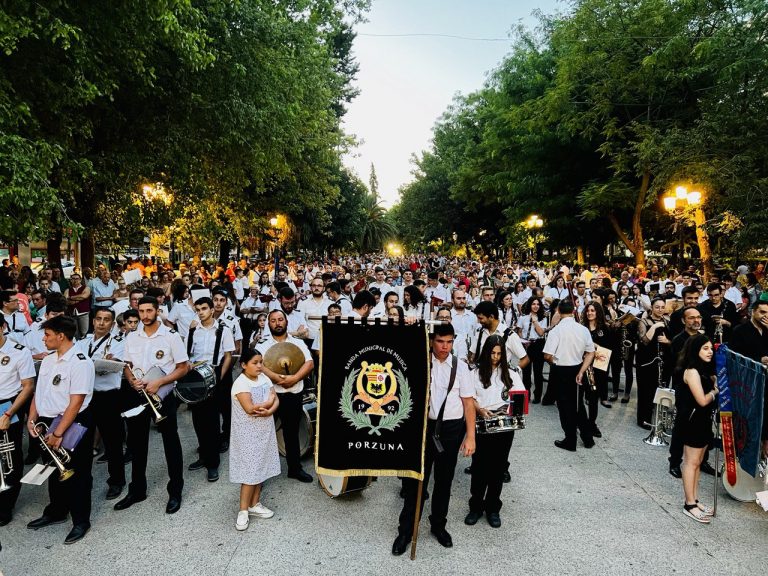 Puertollano se abandona a la magia de la música