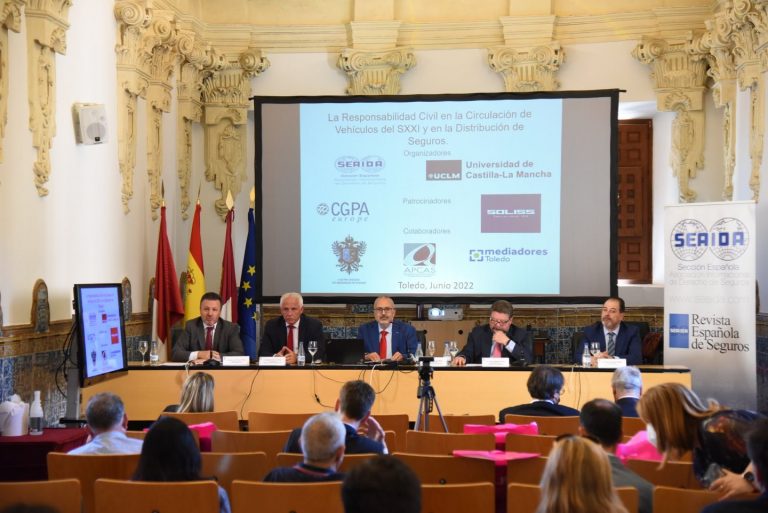 El Gobierno de Castilla-La Mancha destaca el papel fundamental de una formación permanente y especializada  en el sector de los seguros 