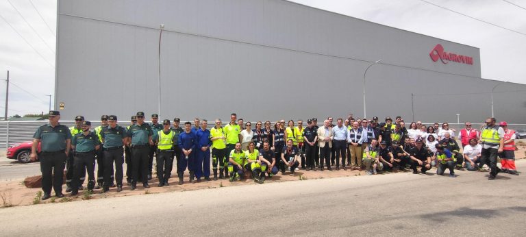 Un total de 50 efectivos han participado en el simulacro del Plan de Emergencia Exterior de la empresa Productos Agrovin en Alcázar de San Juan