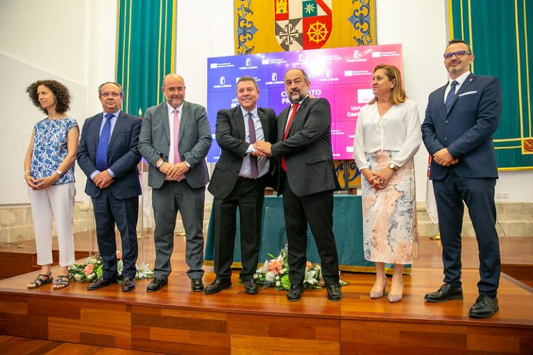 La UCLM blinda su financiación a 5 años con más de 1.000 millones que permitirán congelar tasas y crear 5 titulaciones