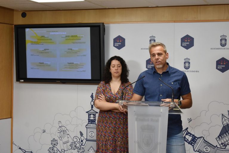 El Ayuntamiento presenta las nuevas actividades de la Universidad Popular para el período estival
